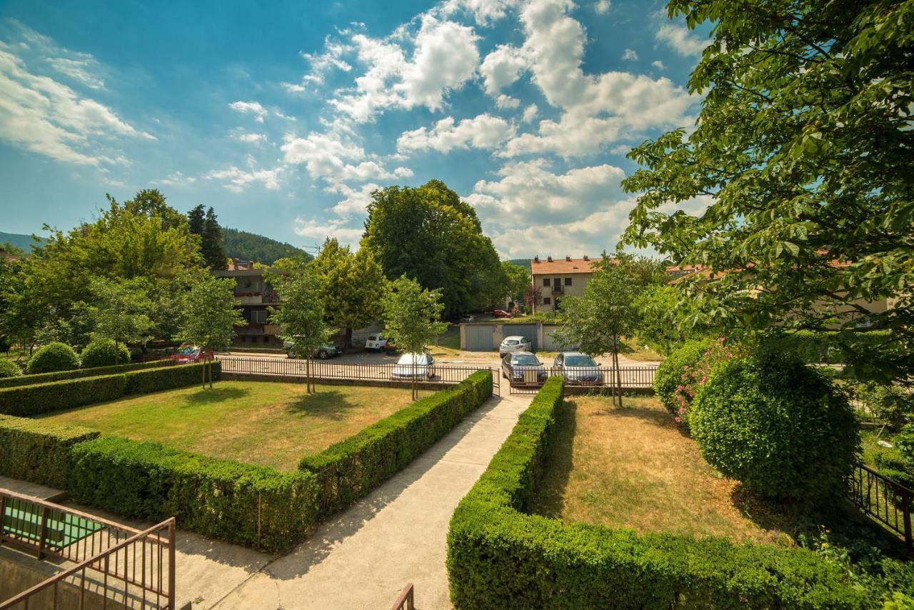 Apartment Ines Sinj Buitenkant foto