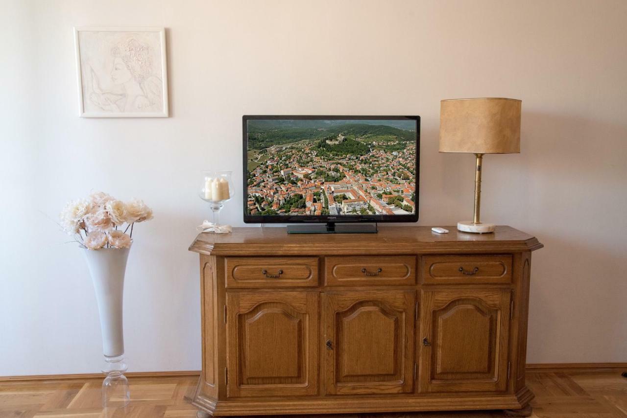 Apartment Ines Sinj Buitenkant foto